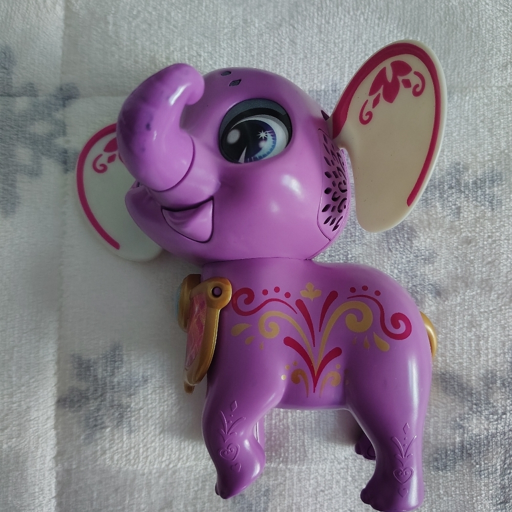 VTeck Sparklings Hailey The Elephant Toy - Picture 2 of 10